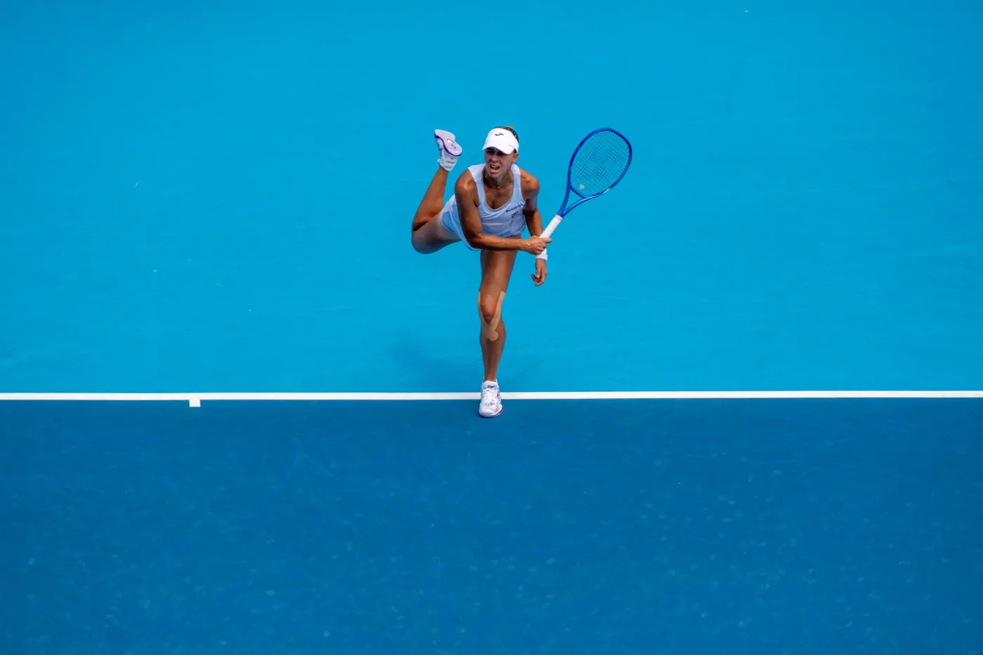 Ogromny pech Magdy Linette. Po pierwszym secie turnieju w Guadalajarze zeszła z kortu