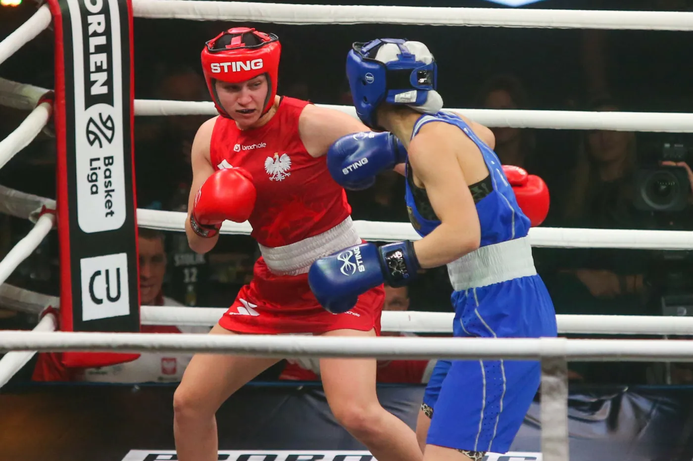 Szeremeta leżała na deskach. Wstała i awansowała do półfinału. Ma już brązowy medal MŚ