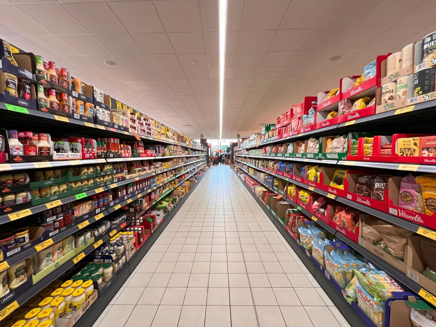 Well,Stocked,Grocery,Store,Food,Aisle,Biedronka,Store,Poland,,Europe