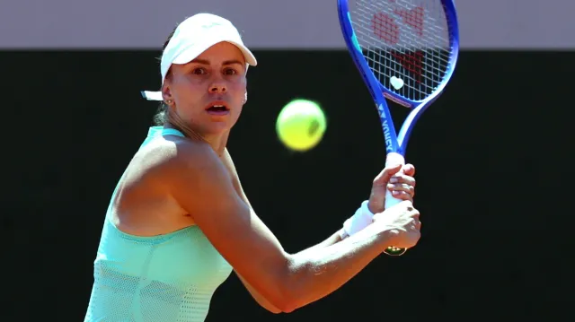 Linette lepsza od Ostapenko. W trzeciej rundzie French Open zagra ze Świątek