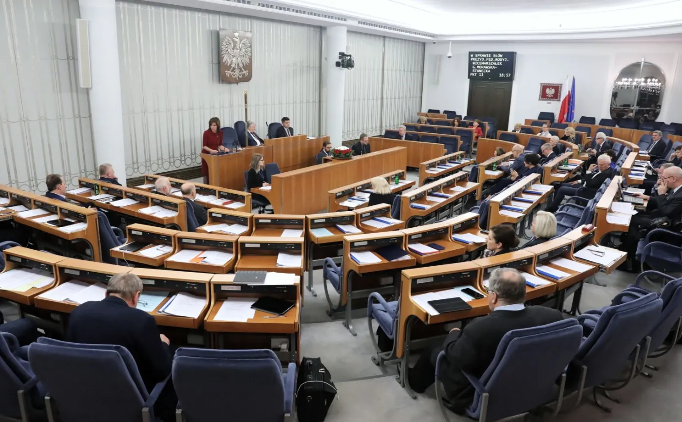 Izba wyższa parlamentu zajmuje się projektem uchwały w sprawie słów prezydenta Rosji