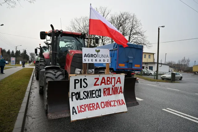 Protesty na drogach. Lider Agrounii: Rolnicy nie będą umierać w ciszy