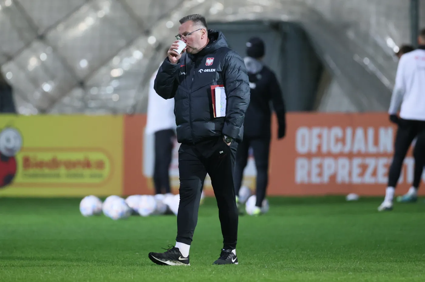 Selekcjoner reprezentacji Polski Czesław Michniewicz podczas treningu kadry w Warszawie