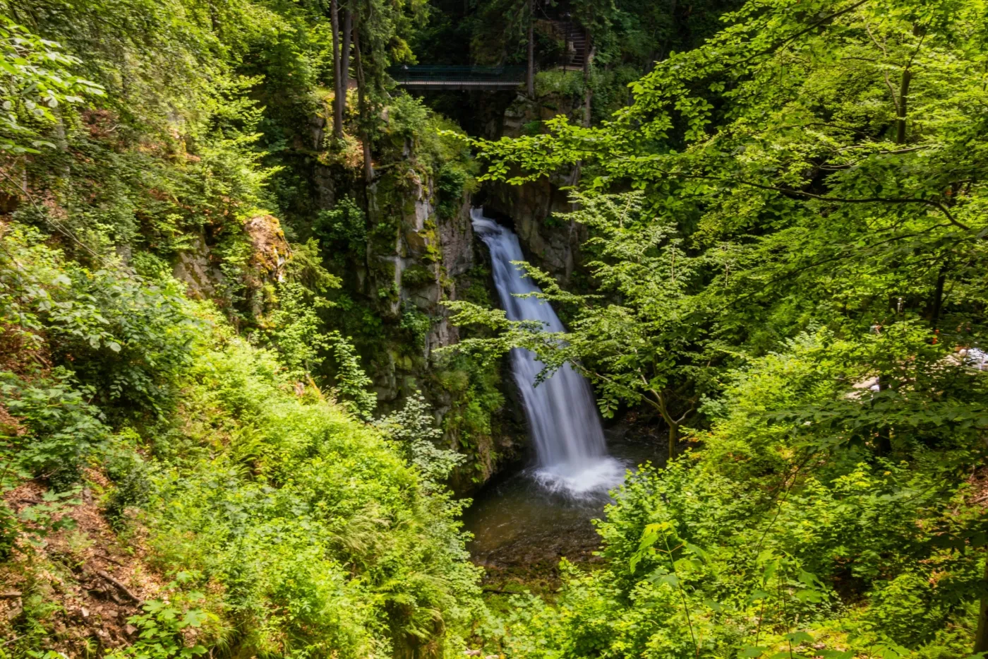 wodospad-wilczki-miedzygorze-mala-szwajcaria-wodospadwilczkiwaterfallinmiedzygorzepoland-38218257.jpg
