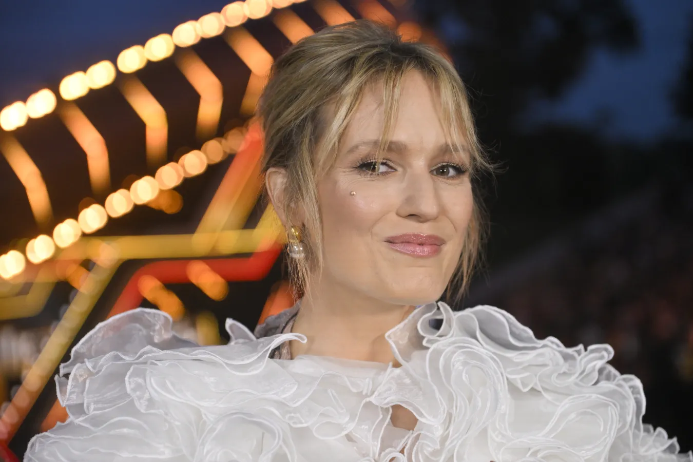 Imponujący dekolt Bovskiej. Tak prezentowała się na festiwalu w Opolu [FOTO]