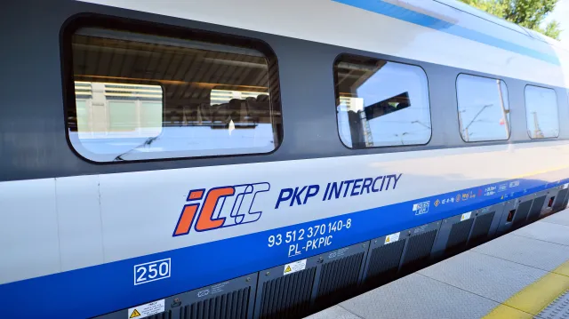 Jak jeździć pociągiem za darmo? Rewolucja w PKP Intercity