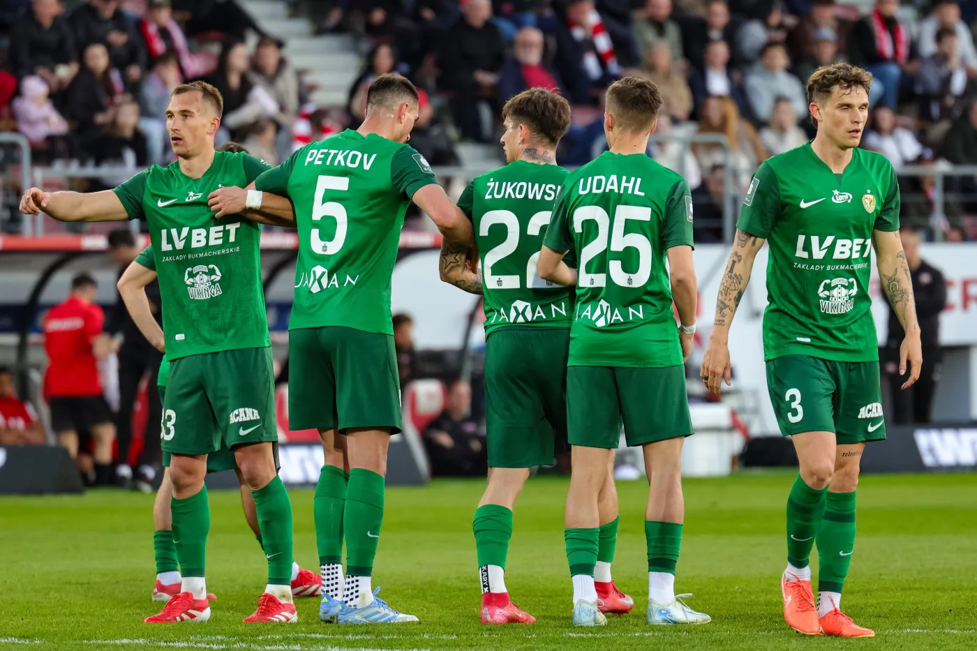 Sport w TV piątek 9 maja. Ekstraklasa, Serie A, boks, Fręch i Linette. Gdzie obejrzeć na żywo?