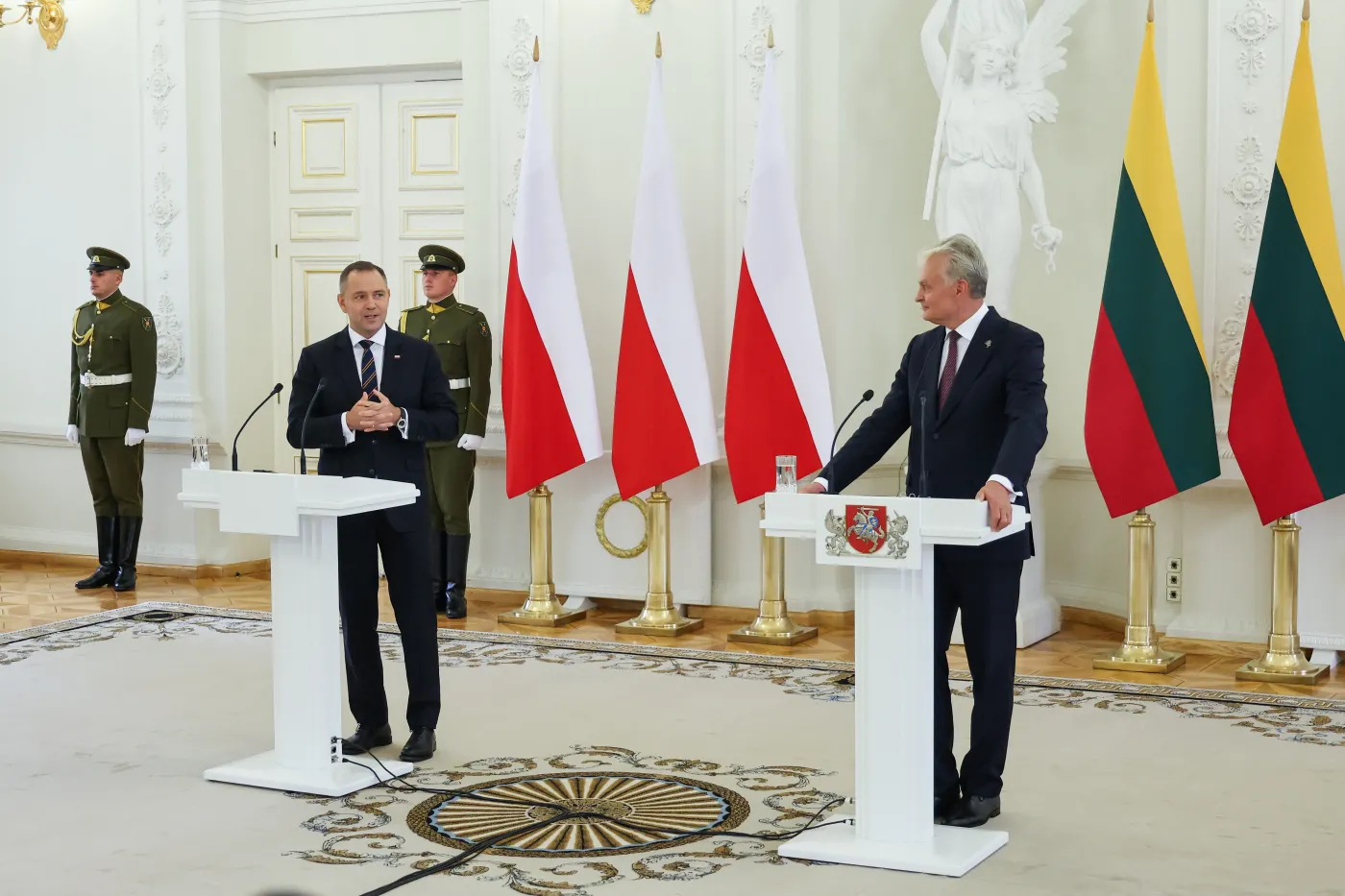 Nawrocki w Wilnie. Rozmowy z Nausedą, w tle Rosja i bezpieczeństwo wschodniej flanki NATO