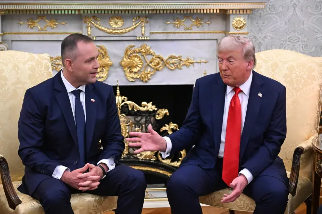 Były prezydent tonuje entuzjazm po wizycie Nawrockiego w USA. "Bez przesady z tym sukcesem"