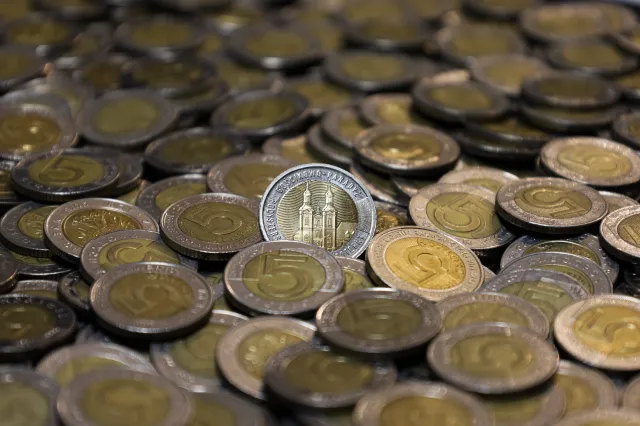 Ta pięciozłotówka jest warta 100 tys. zł. Skarb dla kolekcjonerów