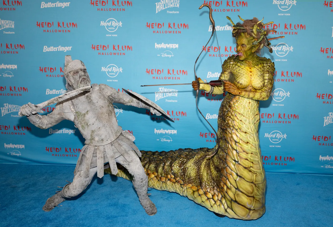 meduza-zamienia-wojownika-w-kamien-czyli-heidi-klum-i-jej-maz-tom-kaulitz-na-halloween-38929882.jpg
