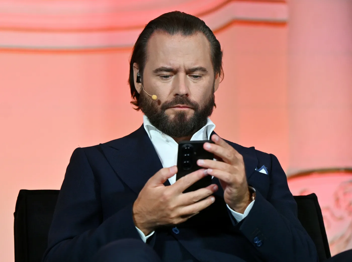 Stanowski przyłapany w klubie nocnym. Tak się tłumaczy były kandydat na prezydenta