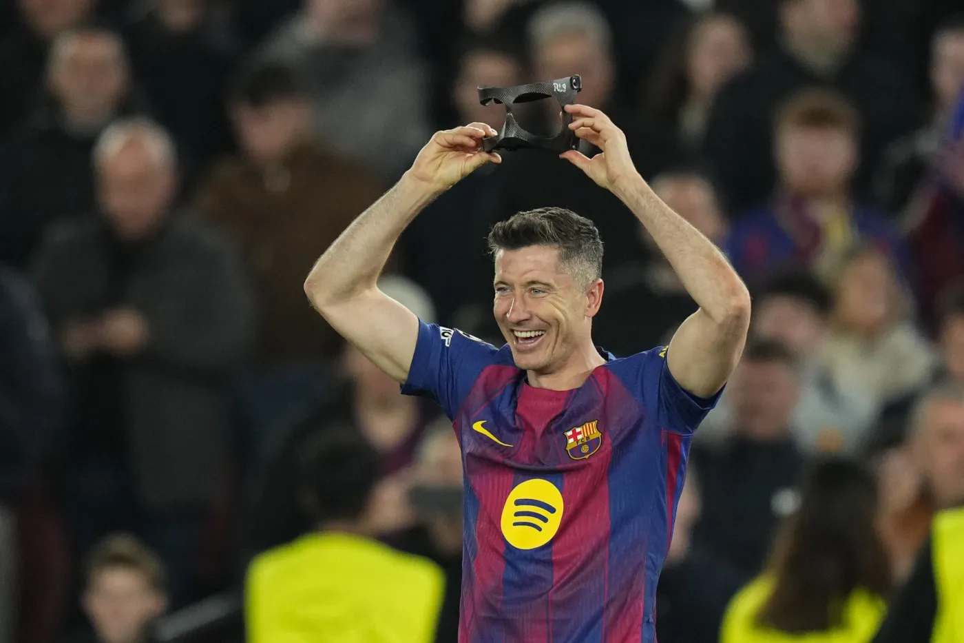 Liga Mistrzów. Lewandowski w pięć minut strzelił dwa gole. Szczęsny zachował czyste konto