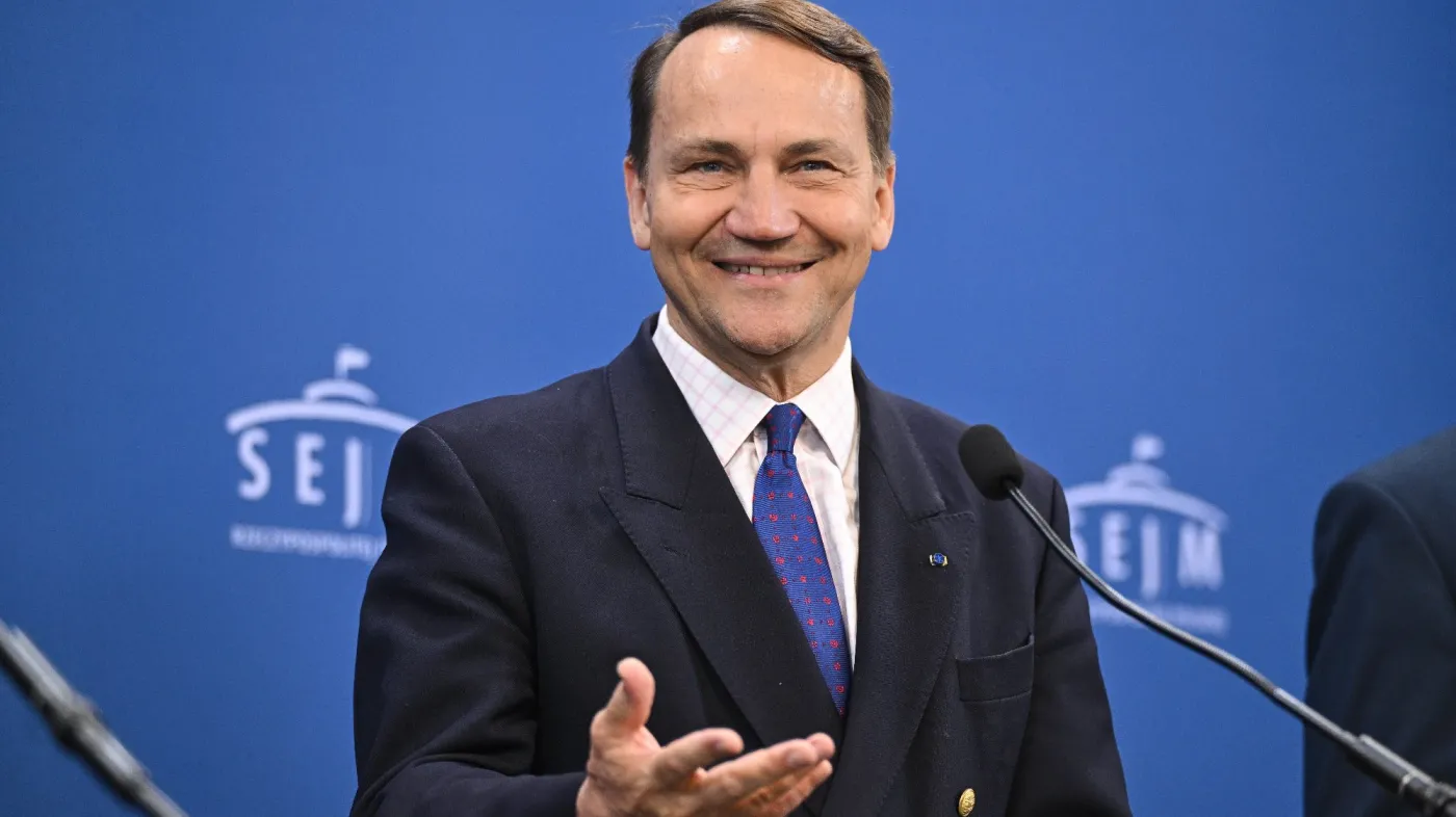 Sikorski trzyma kciuki za prezydenta Nawrockiego. Życzy mu awansu do półfinału
