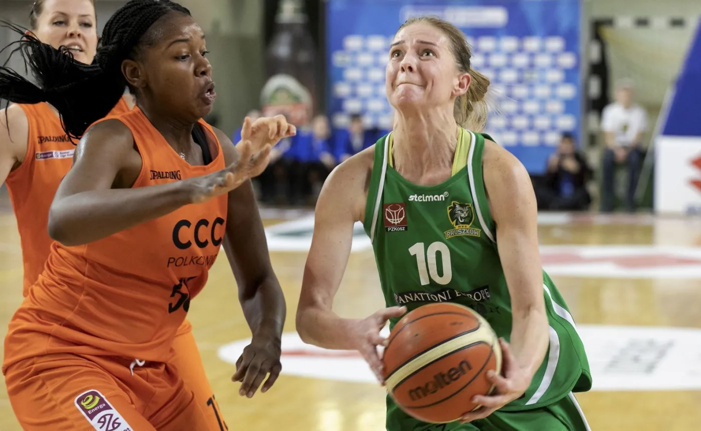 Puchar Polski koszykarek: Broniące trofeum CCC w półfinale