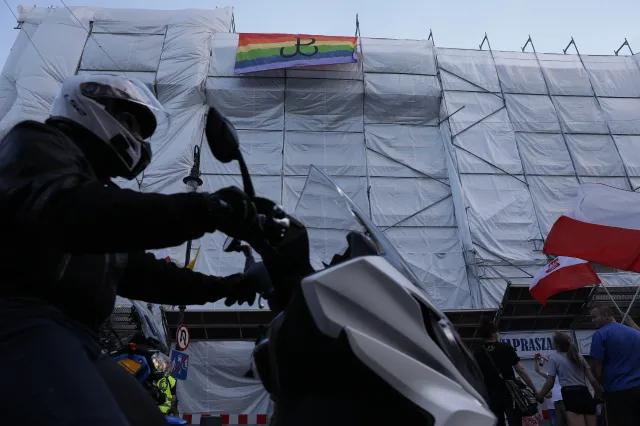 Incydenty podczas Marszu Powstania Warszawskiego. Są pierwsze zatrzymania