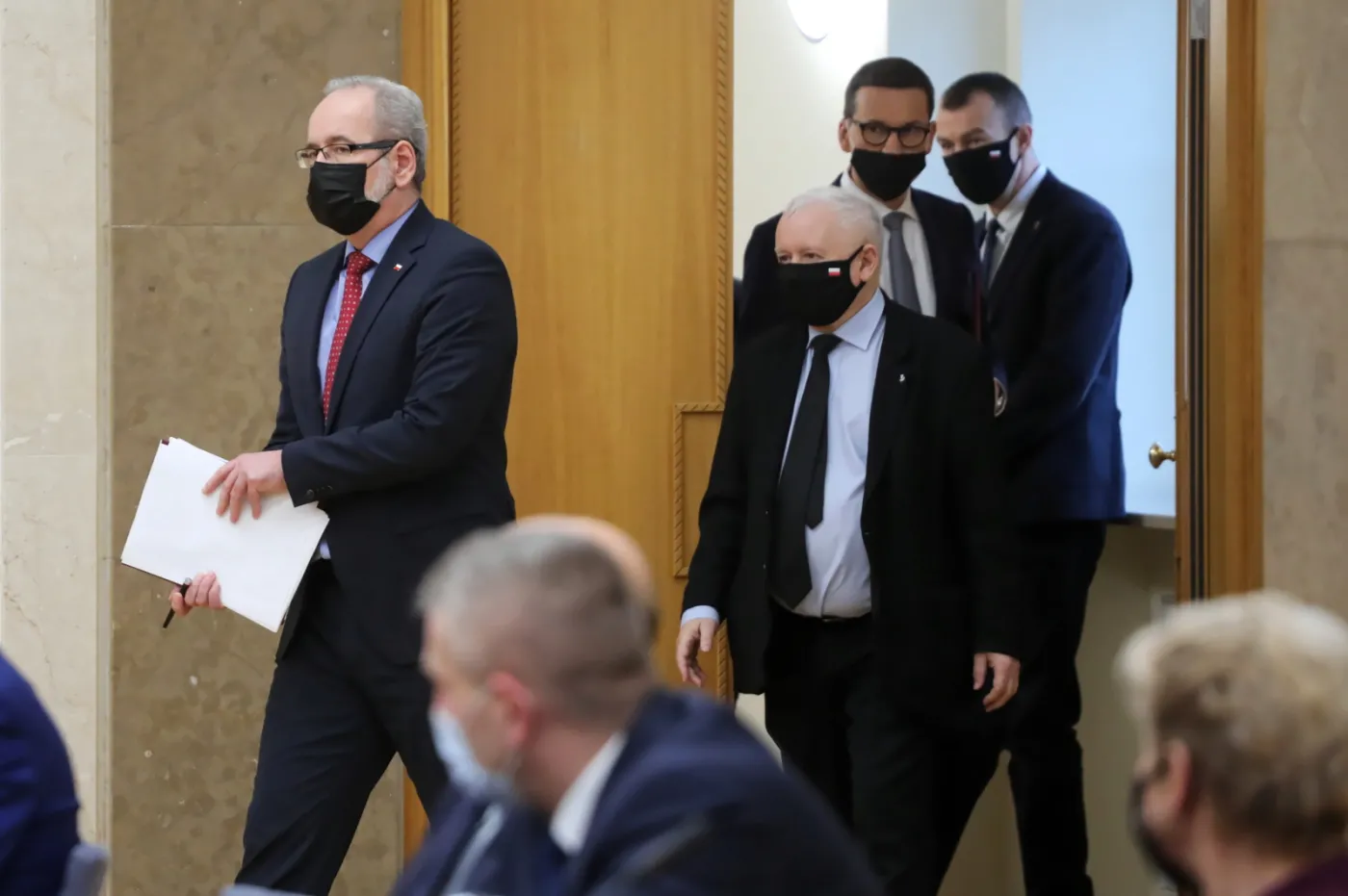 Nowa ustawa o walce z pandemią m.in. "na bazie postulatów opozycji". Co z projektem Hoca?