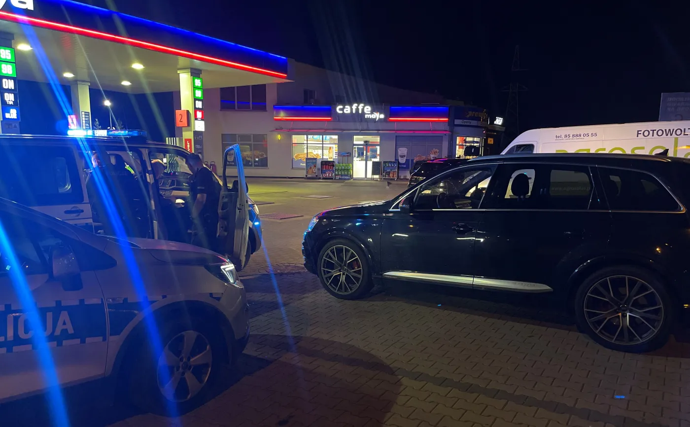 kradzione-audi-sq7-zatrzymane-na-stacji-paliw-w-bialymstoku-samochod-mial-trafic-na-litwe-37603566.jpg