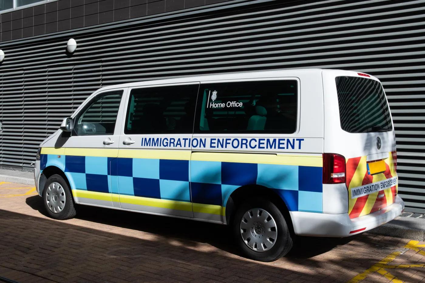 Migranci "przechytrzyli" urzędników i uniknęli deportacji