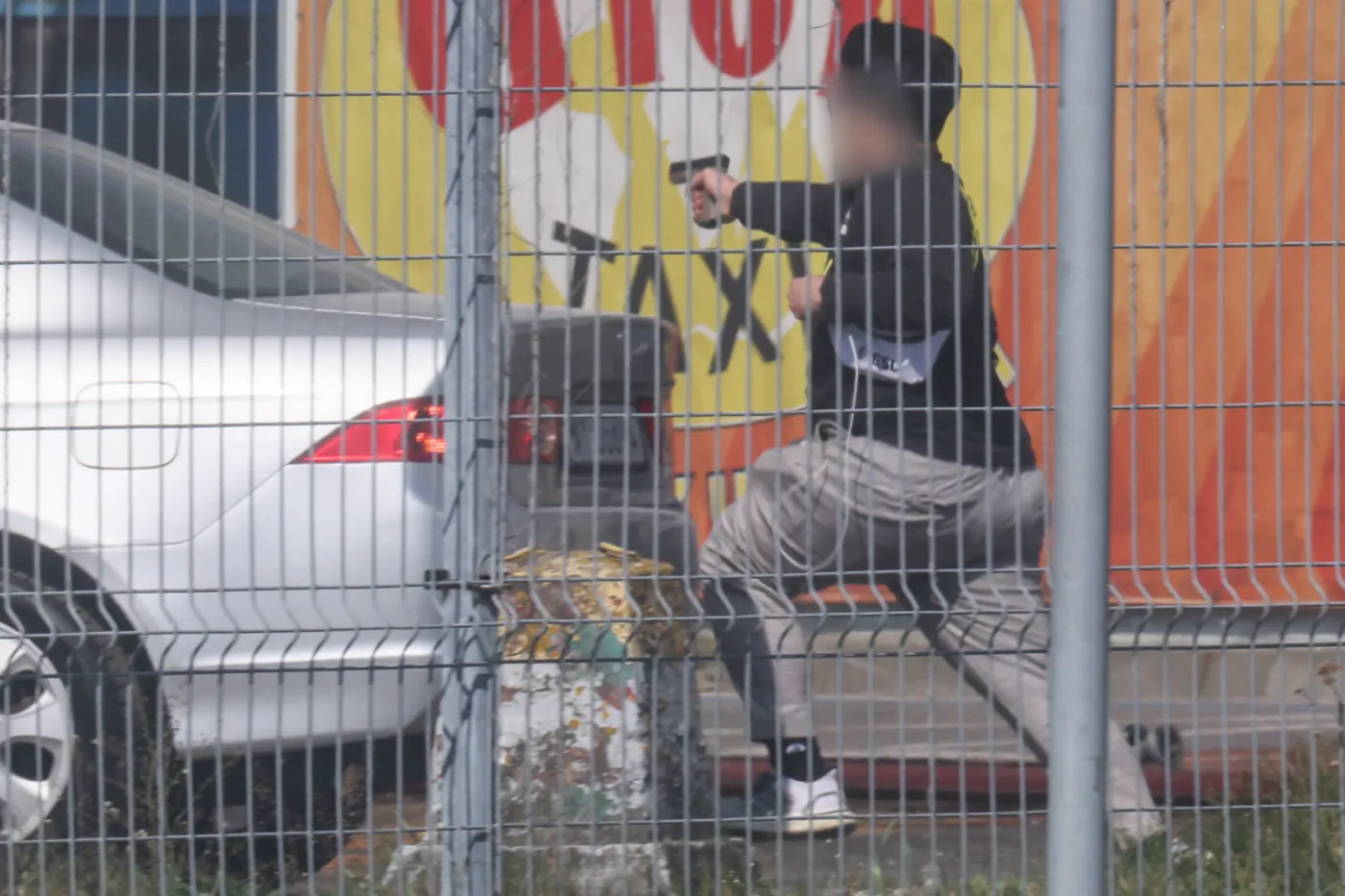 Mężczyzna z bronią na terenie centrum handlowego Marywilska? Policja dementuje