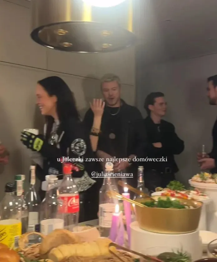 z-relacji-w-mediach-spolecznosciowych-wynika-ze-goscie-bawili-sie-u-julii-wieniawy-swietnie-38372143.jpg