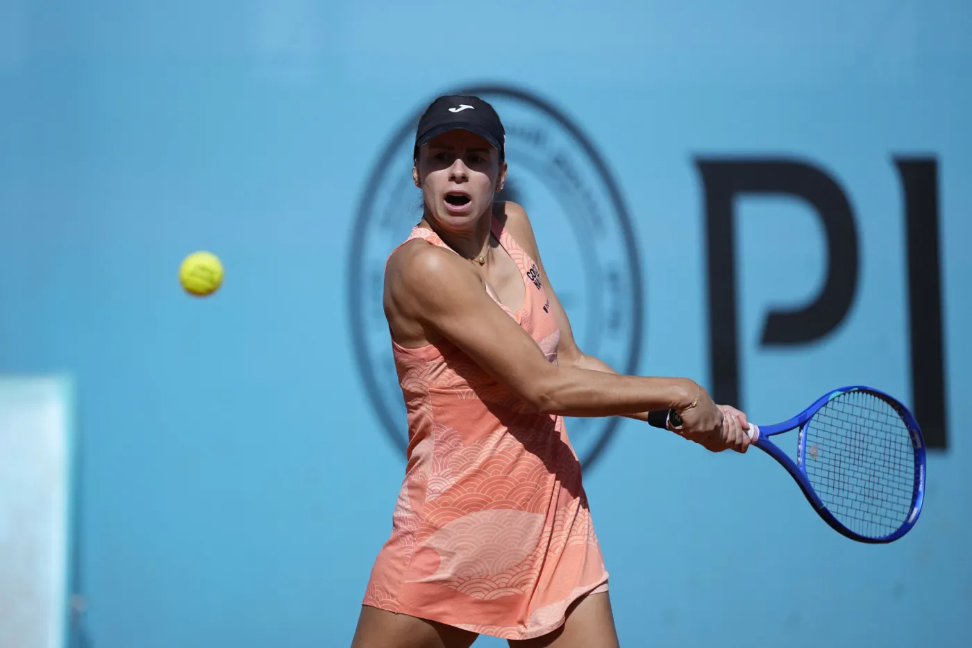 Magda Linette postawiła się Coco Gauff. Z wściekłości uderzyła rakietą o kort