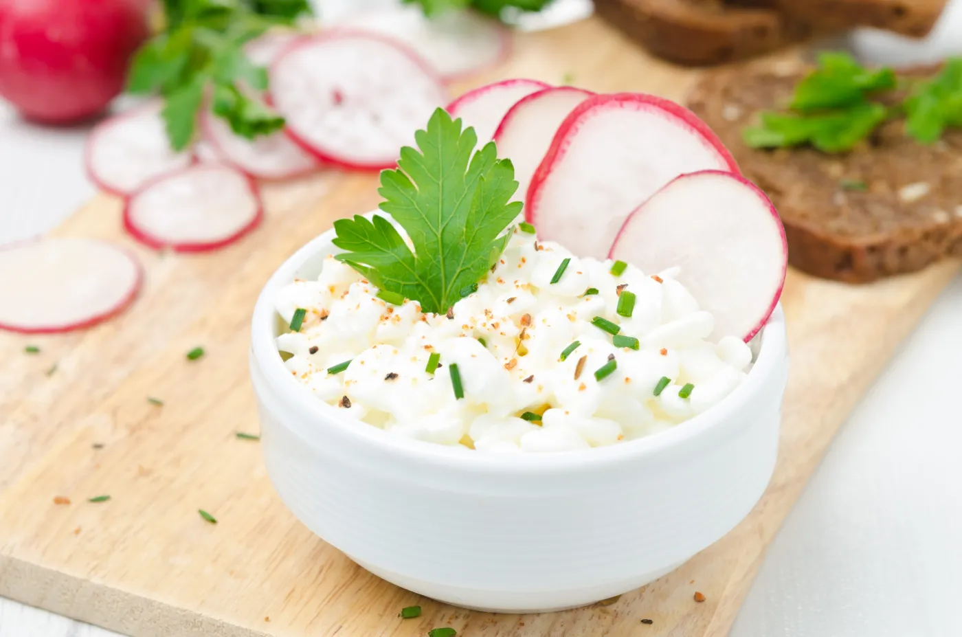 Wzmacnia mięśnie i kości, stabilizuje cukier. Osoby 60+ powinny jeść codziennie