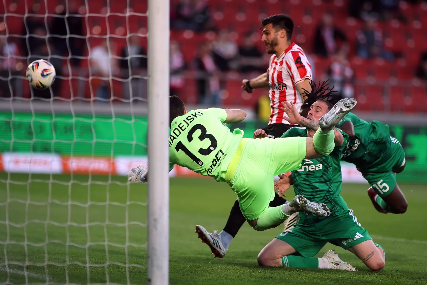 Cracovia znów nie wykorzystała gry w przewadze. Radomiak zapewnił sobie utrzymanie