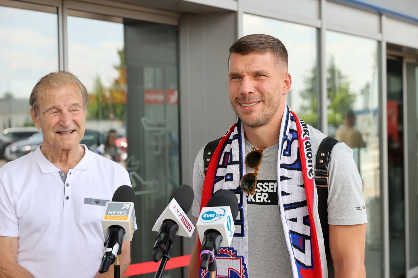 Podolski już w Zabrzu. "Będę kopał młodych w d..., żeby biegali"
