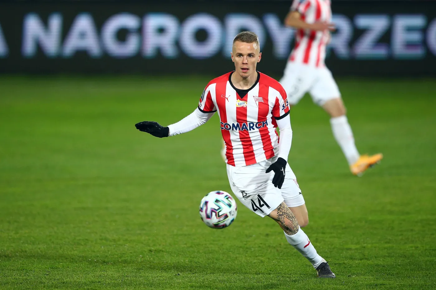 Dawid Szymonowicz z Cracovii w meczu piłkarskiej Ekstraklasy z Wisłą Kraków 4 grudnia 2020 r.