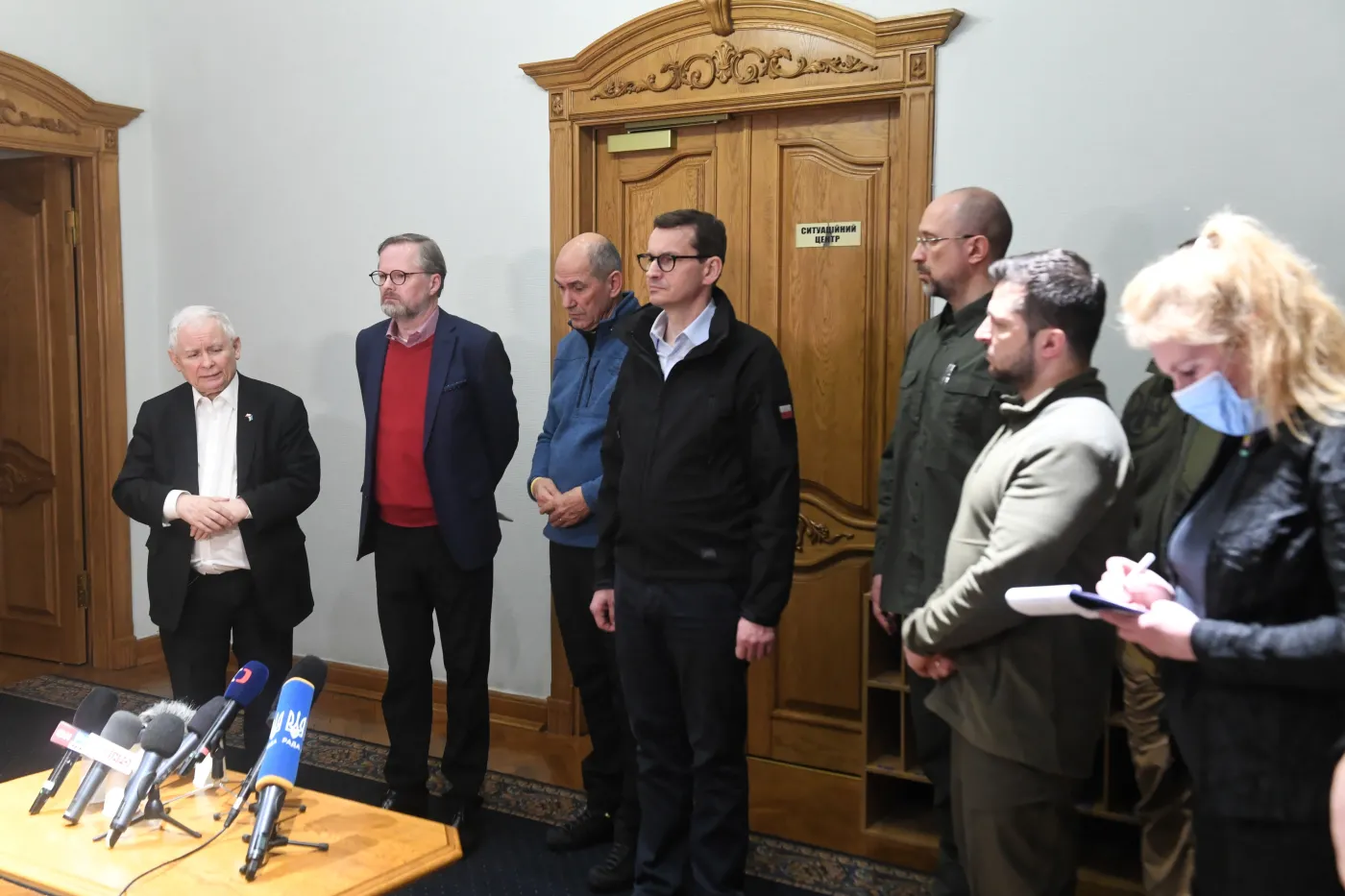 Niemiecka gazeta broni Polaków. "Znów nadstawiają karku za godność Europy, dość nagonki"