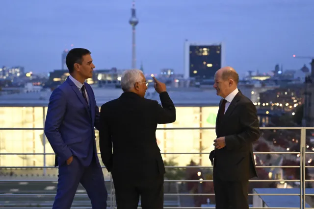 Działania Berlina wyglądają jak jawne naruszenie praw autorskich Morawieckiego [FELIETON]