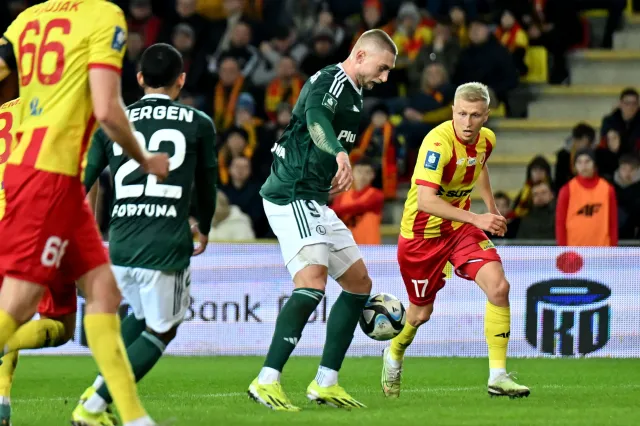 Kramer zagrał vabank, ale na Koronę to nie wystarczyło. Legia straciła punkty [WIDEO]