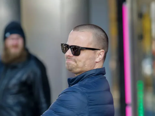 Marcin Hakiel wywozi meble ze szkoły tańca. To koniec jego biznesu?