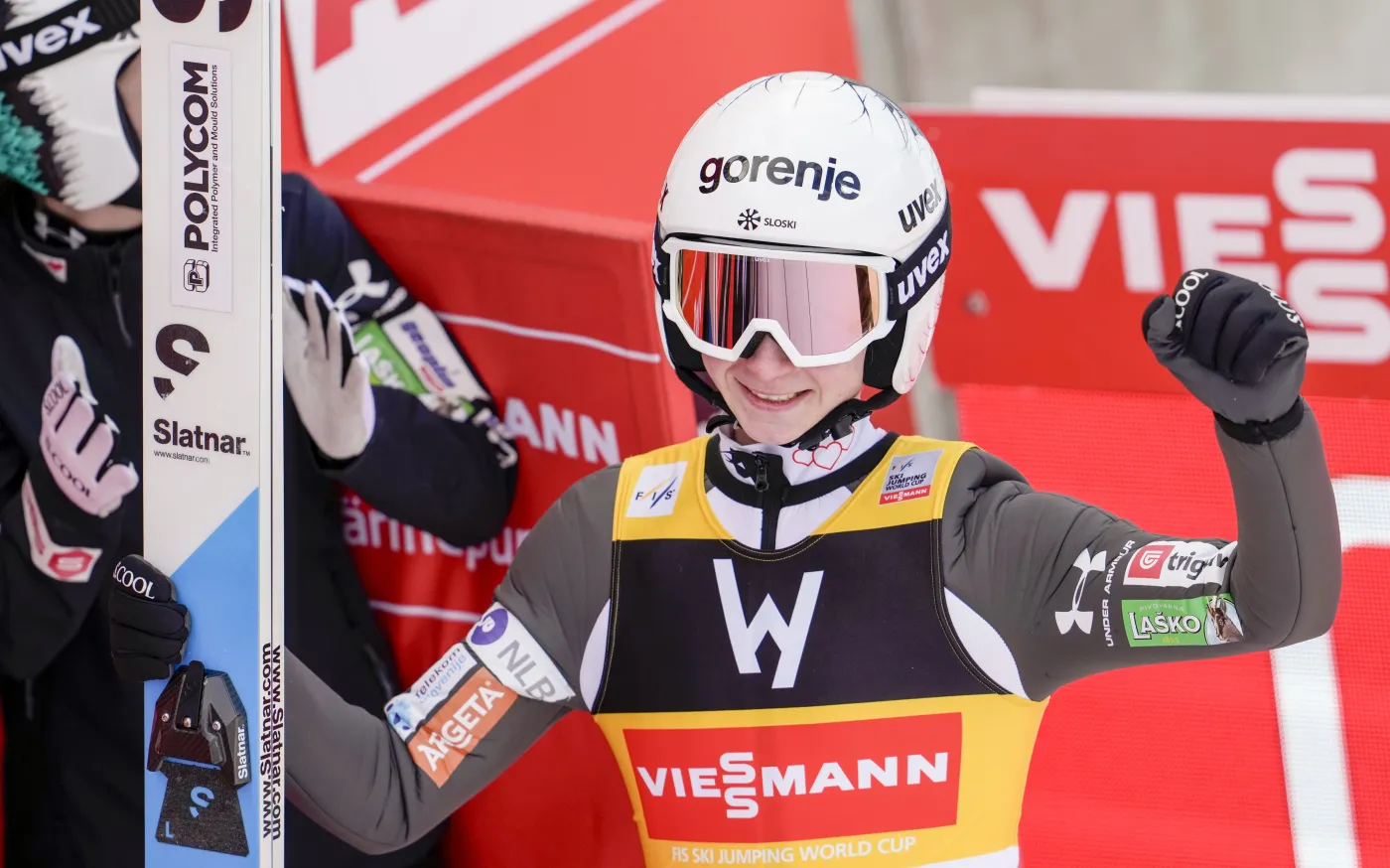 Rekord świata w lotach narciarskich pobity o 5,5 metra! Kosmiczny wyczyn na skoczni w Vikersund