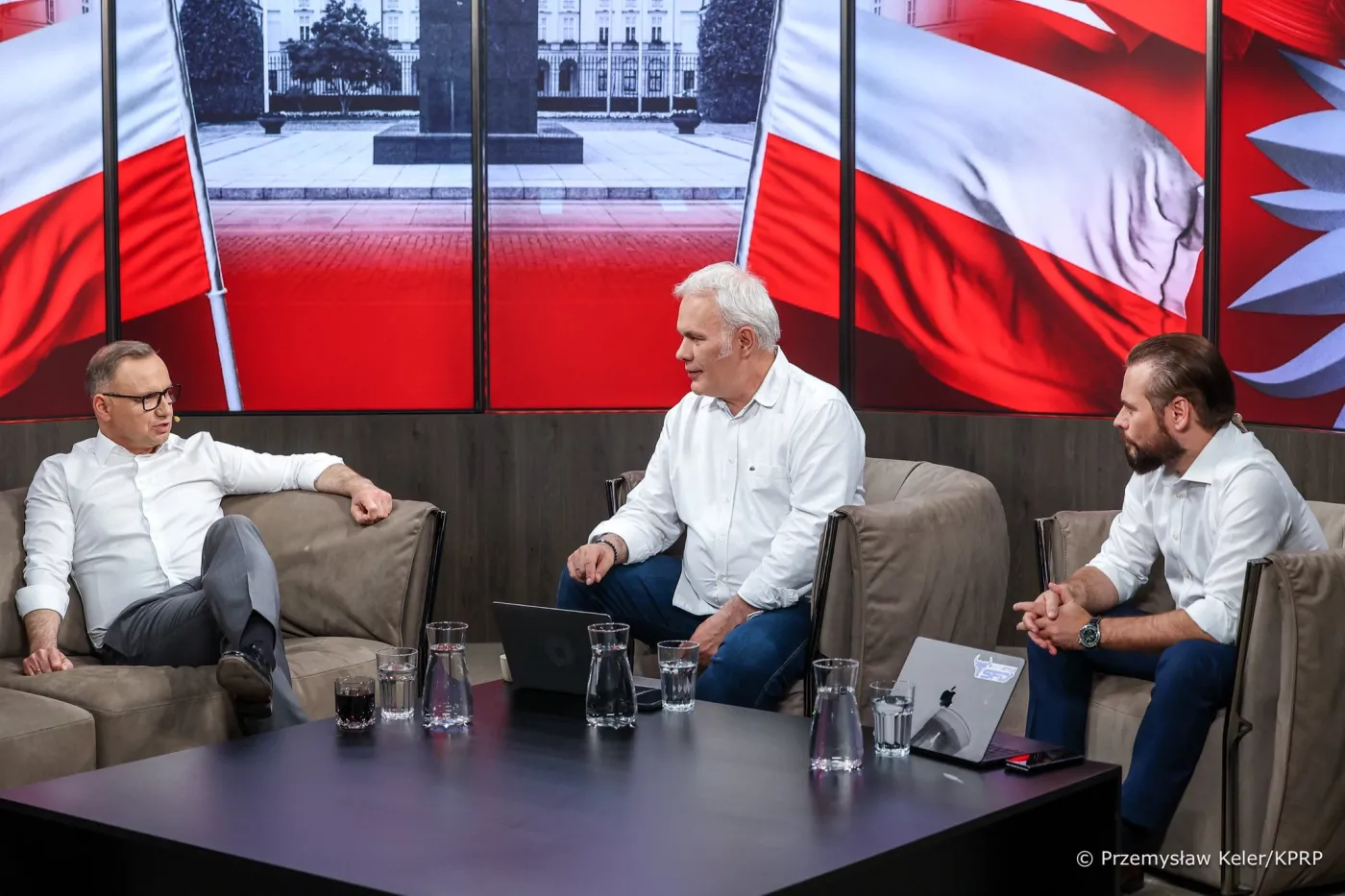 Prezydent Andrzej Duda w rozmowie z Robertem Mazurkiem i Krzysztofem Stanowskim w Kanale Zero