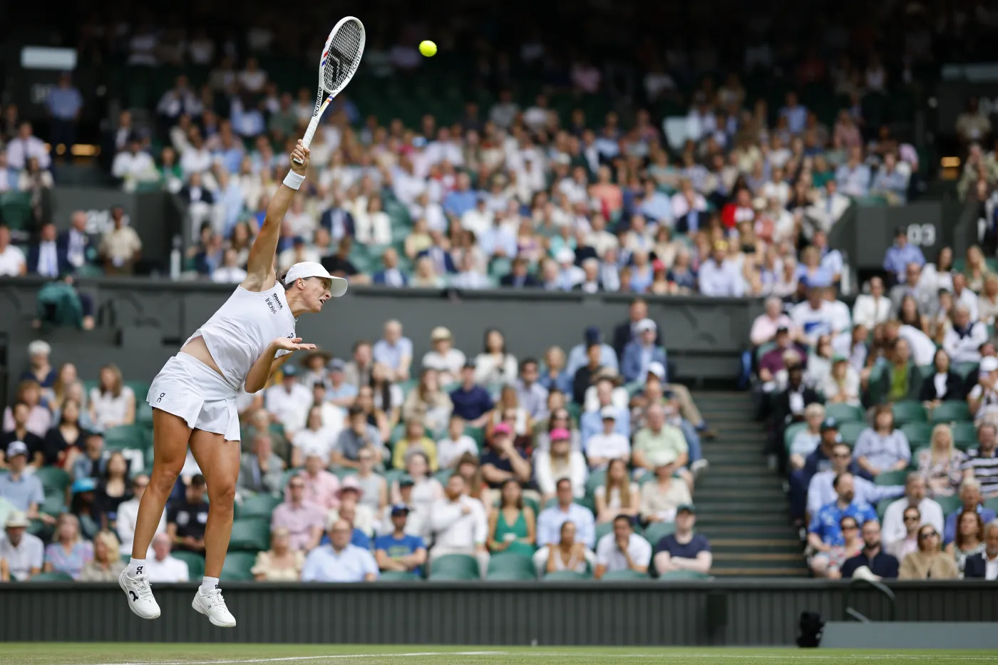 Sport w TV w poniedziałek 7 lipca. Świątek gra o ćwierćfinał Wimbledonu. Gdzie obejrzeć na żywo?