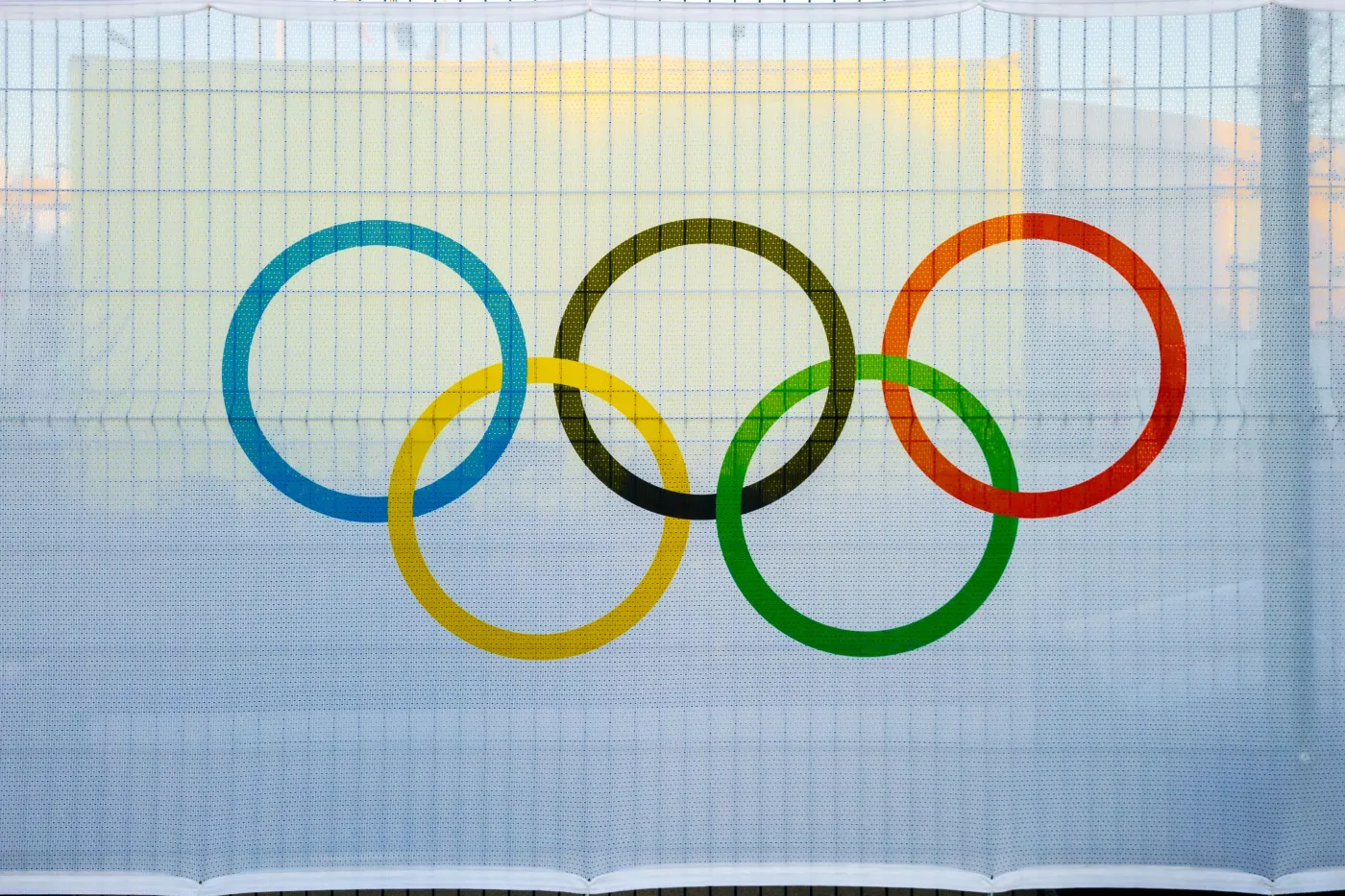 MKOl coraz bardziej mięknie. Jest za cofnięciem restrykcji dla sportowców z Rosji i Białorusi