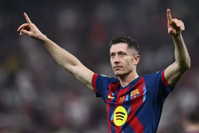 Robert Lewandowski w 2025 roku zarobił więcej od Igi Świątek. Cristiano Ronaldo liderem rankingu