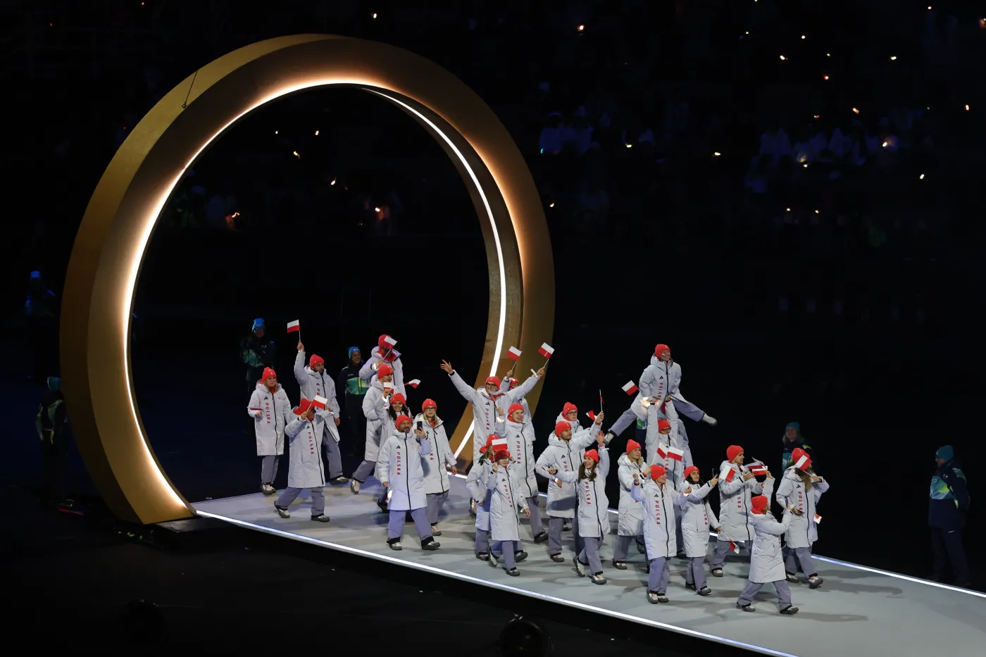 Efektowne wejście biało-czerwonych. Polscy sportowcy skradli show na ceremonii otwarcia igrzysk