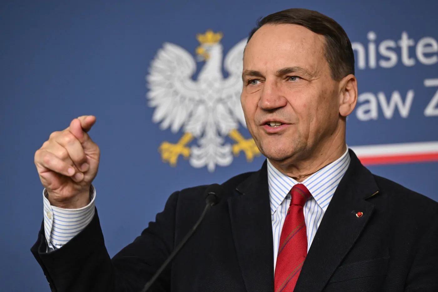 Sikorski o Czarnku jako premierze: kto mówi "TSUE-srue”, jest za zniszczeniem UE