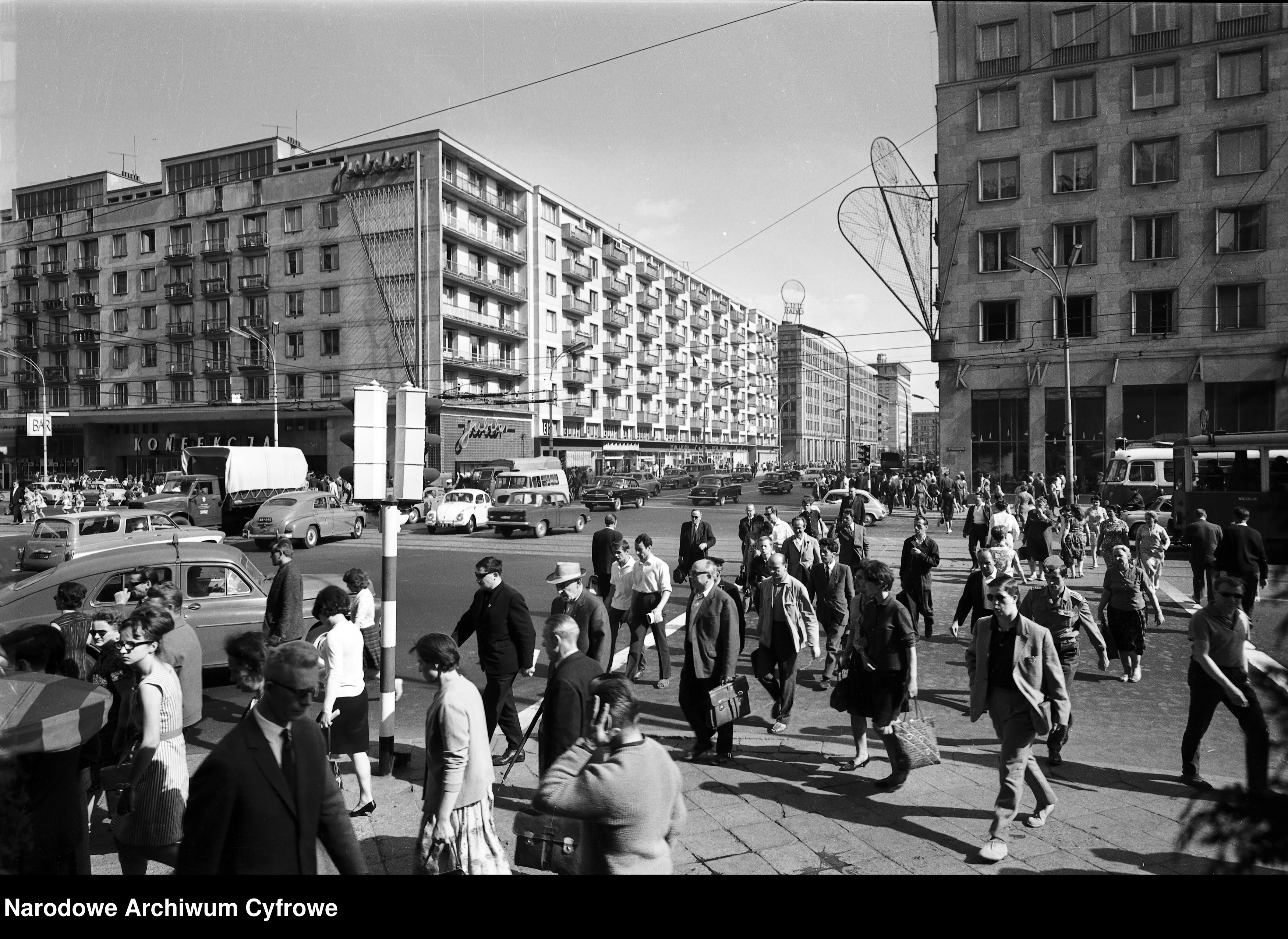 Szybki, ale podchwytliwy QUIZ o życiu w PRL. Na pytaniu nr 12 nie da rady się wyłożyć