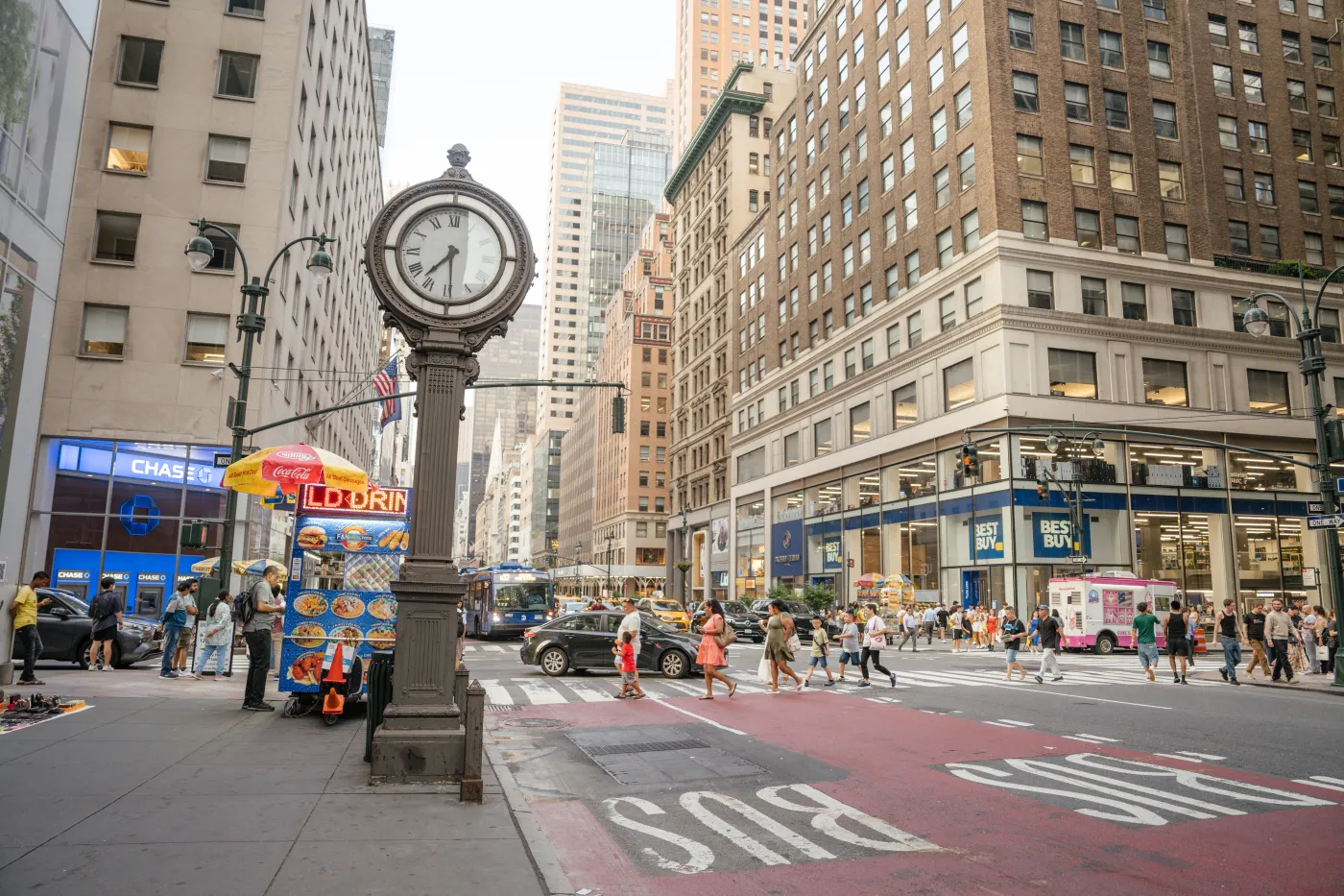 Trudny QUIZ dla podróżników. Najsłynniejsze miejsca świata. Na jednym pytaniu łatwo się wyłożyć