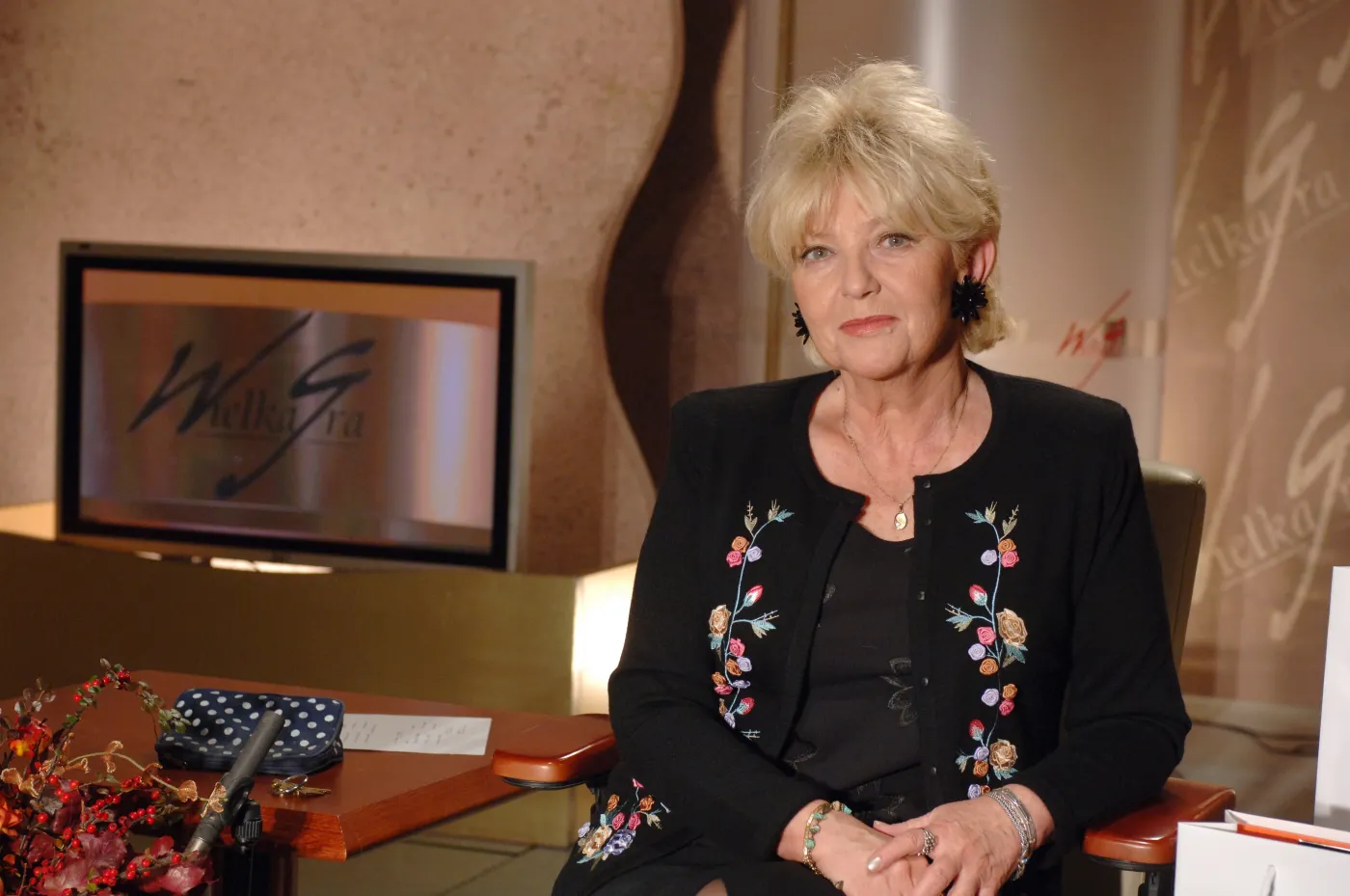 Kultowe programy TV lat 80. i 90. Czy pamiętasz wszystkie tytuły? [QUIZ]