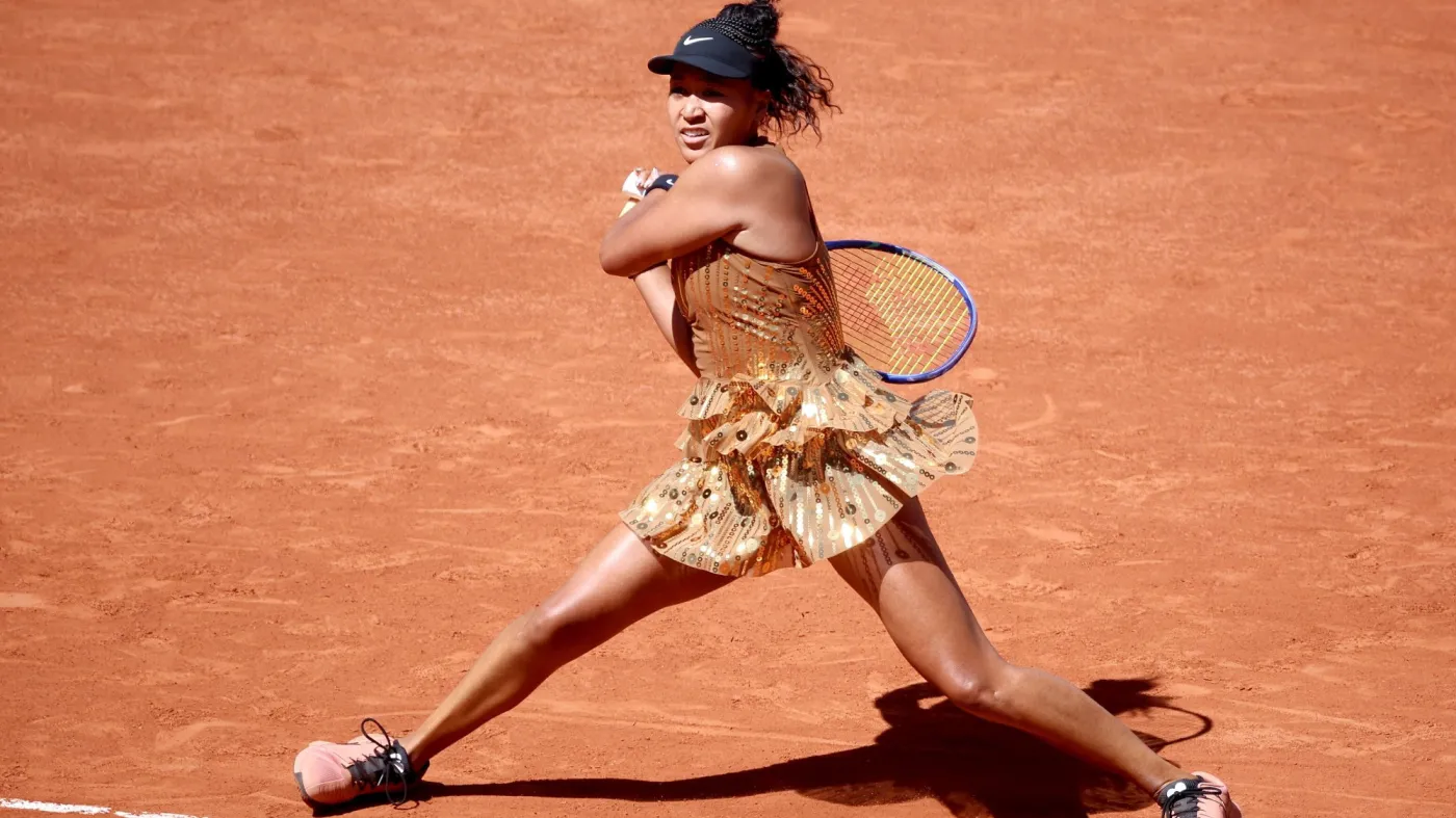 Naomi Osaka zadziwiła strojem na Roland Garros. Japonka na kort weszła cała na złoto