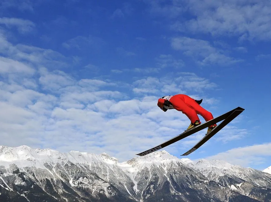 finland_s_janne_ahonen_in_action_during_qualifying_at_the_58th_four_hills_tournament_on_the_bergisel_ski_jump_in_innsbruck_tirol_austria_03_january_2010_1707481.jpg