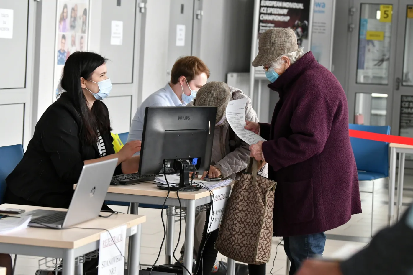 Kolejny dzień ze spadkiem zakażeń. NOWE DANE