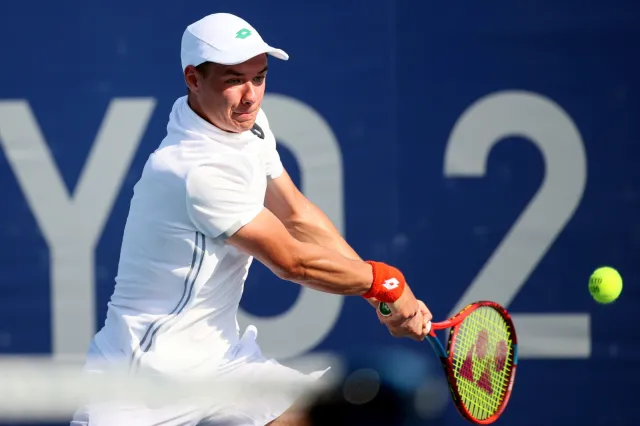 Tokio 2020. Krótka przygoda Kamila Majchrzaka w turnieju tenisistów