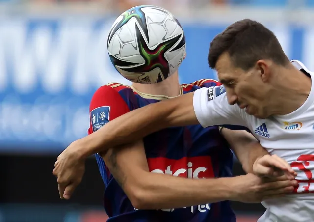 "Strzelanina" w Gliwicach. Rzeźniczak z samobójem, Furman w czerwoną kartką