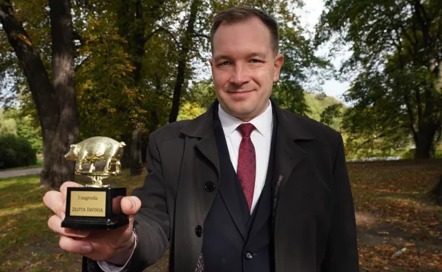 Wiceminister sprawiedliwości uderza w Agnieszkę Holland. Chce wręczyć reżyserce statuetkę "złotej świni"